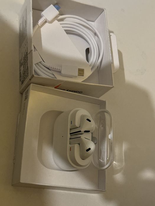 Casi samsung galaxy buds 3 noi nefolosite