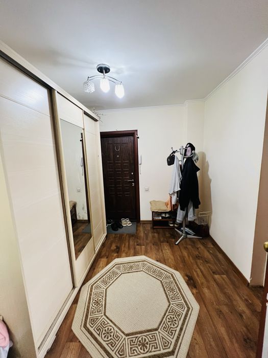 Продам 3 ком кв 69 м2 в районе универмага