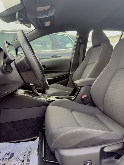 Toyota corolla 1.8 hybrid / garantie / rate