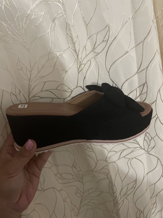 Vand papuci si sandale