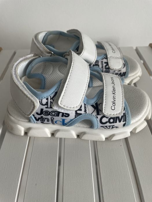Детски сандали CKJ