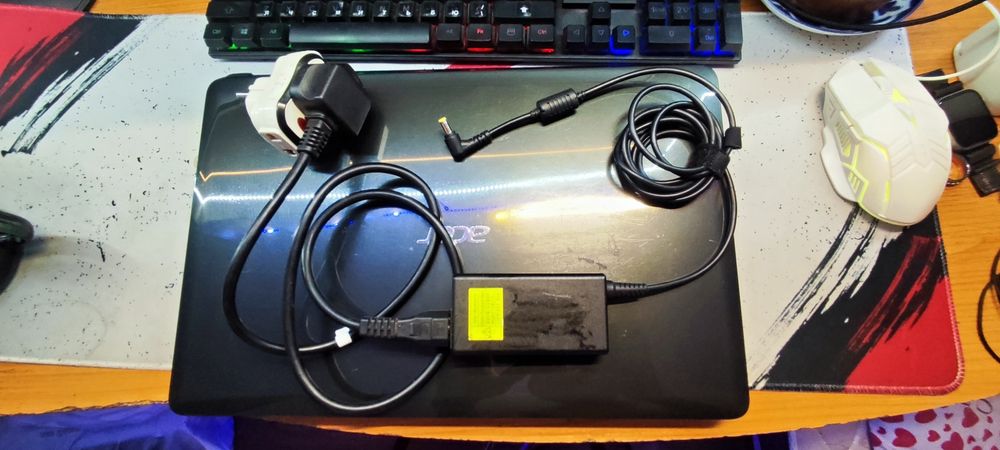 рабочий ноутбук ACER ASPIRE E_571