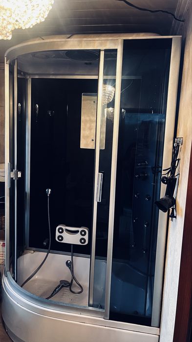 Продам душевую кабину