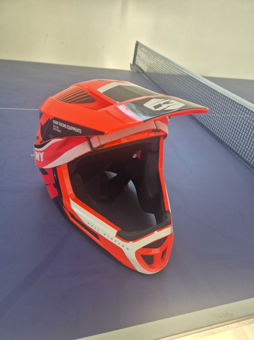 Кросова каска KENNY