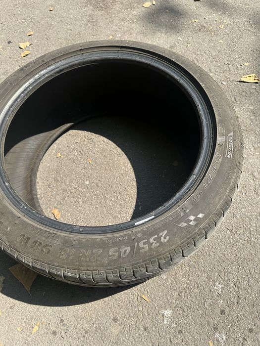 Anvelope 235 45 r18 vara