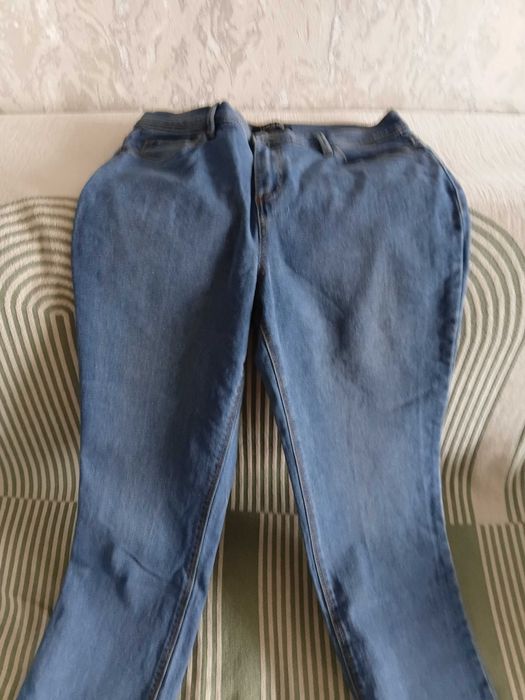 Джинсы женские  б/у