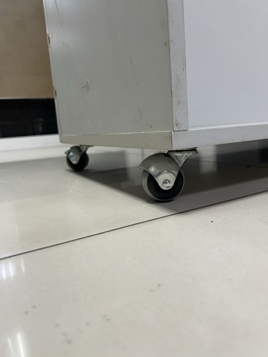 Продам торговое оборудование