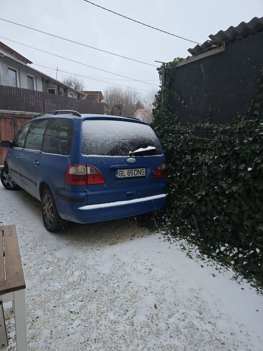Ford galaxy  7 locuri