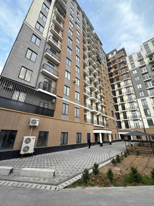 СРОЧНО ! Продается квартира в Яшнабаде 4/7/12 (106 кв/м) ЖК Aviasozlar