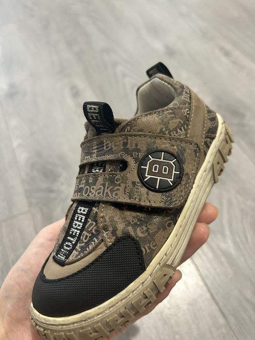 Продам детскую обувь