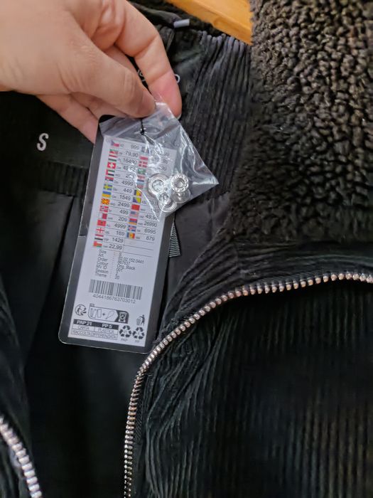 Чисто ново черно яке