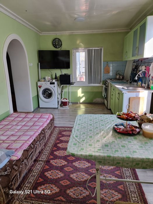 Продаю коммерческое здание,плюс частный дом 7 комнат в городе Сырдарья