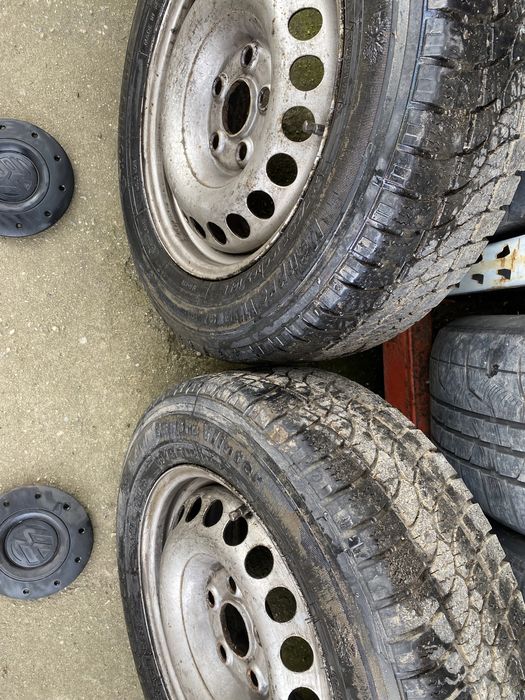 Jante+cauciucuri 205/65R16C Vw Transporter T5 Pret 1000 lei setul