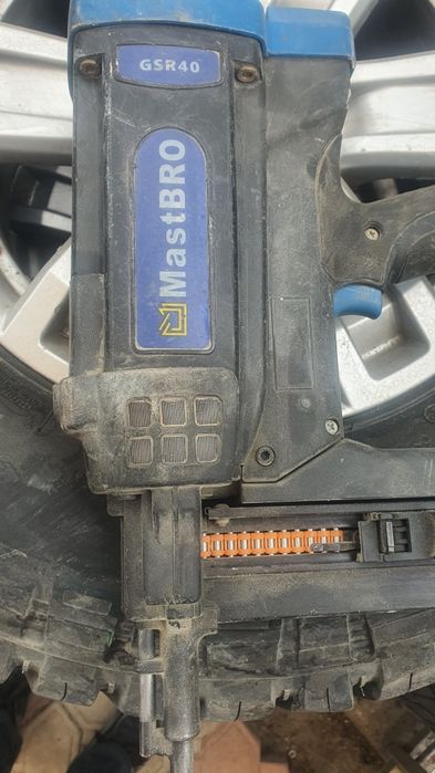 Монтажный газовый пистолет