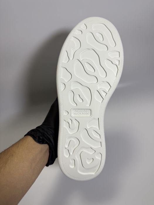 Alexander McQueen Crystals Premium