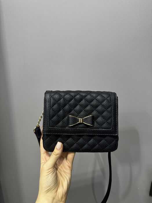 маленькая черная сумочка женская