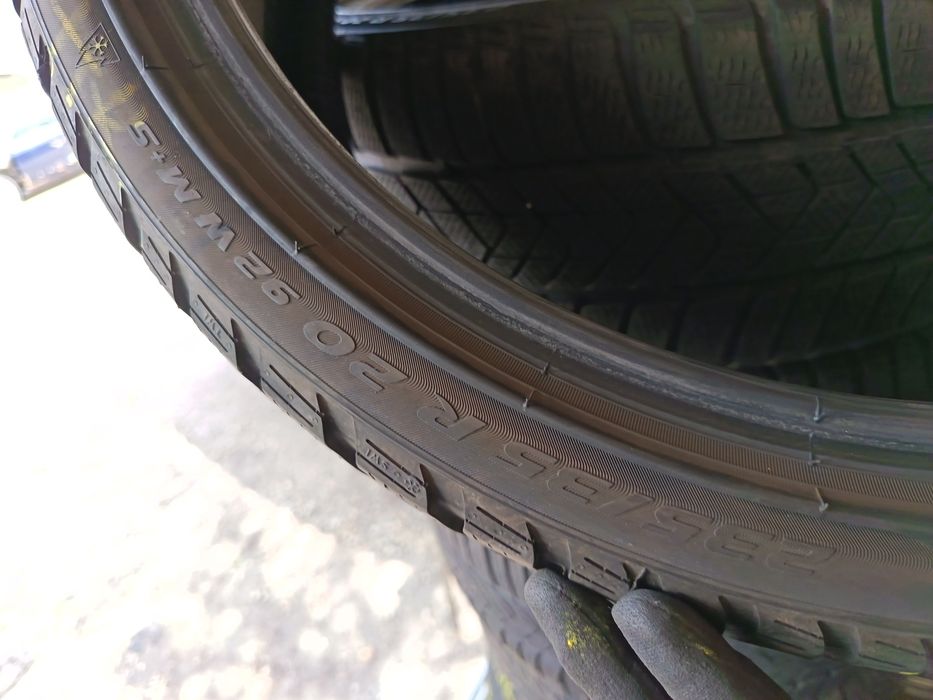 Anvelope MS iarna 235 35 20 pirelli 2023 6-6.5mm