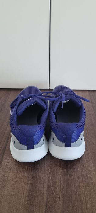 Tenisi sport Under Armour