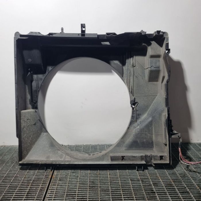 Deflector aer radiator Nissan Navara D40 Facelift 2010 - 2015 Super White 326 (1371)