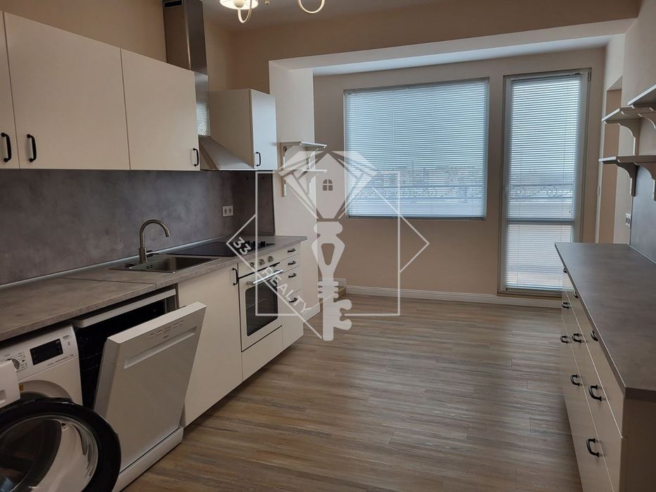 Продава се Тристаен апартамент в Пловдив, Тракия - 157 кв.м за 1529 €/кв.м - Снимка #4