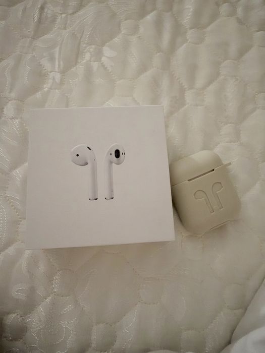 Продам Airpods 2.