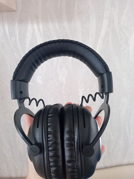 Наушники Logitech g pro x