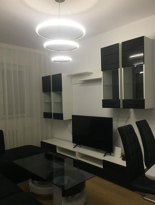 Дава се под наем Тристаен апартамент в София, Лозенец - 80 кв.м за 847.62 € - Снимка #1