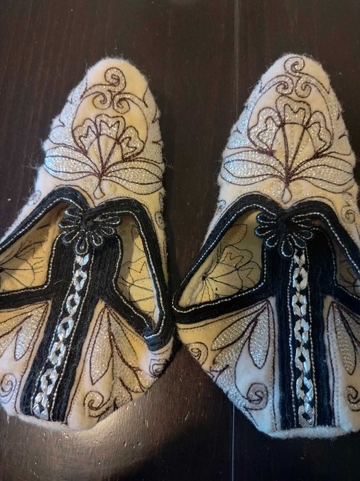 Автентични родопски терлици