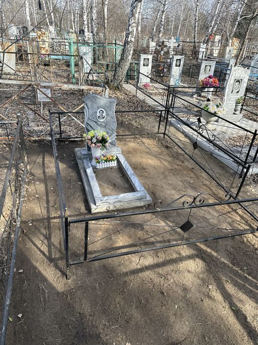 Уборка , благоустройство могил