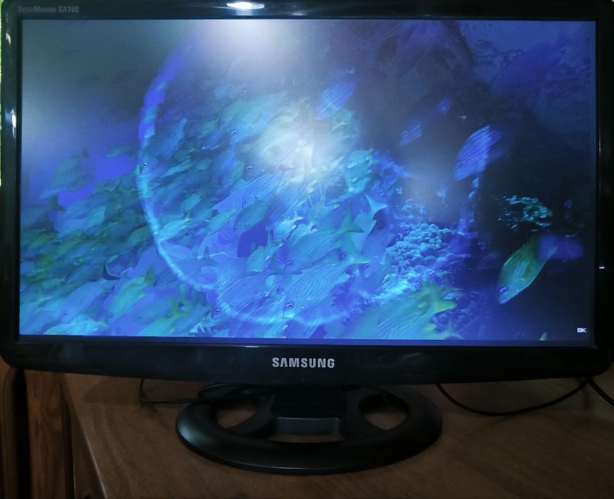 Б/у монитор Samsung 21.5" (2013 г.) + кабель и переходник | Не для игр