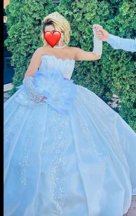 Булченски рокли в отлично състояние носени са само за часове