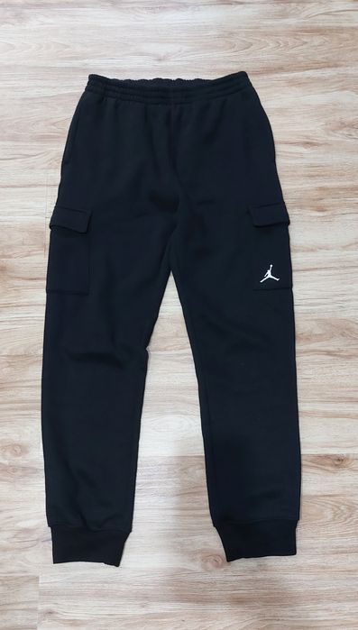 Vând Pantaloni Jordan