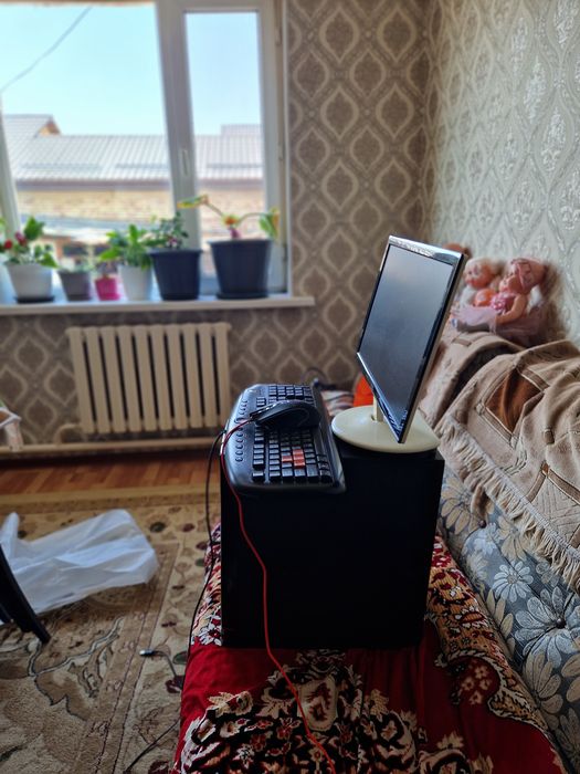 Продам комьпютер лось и ноутбук асер