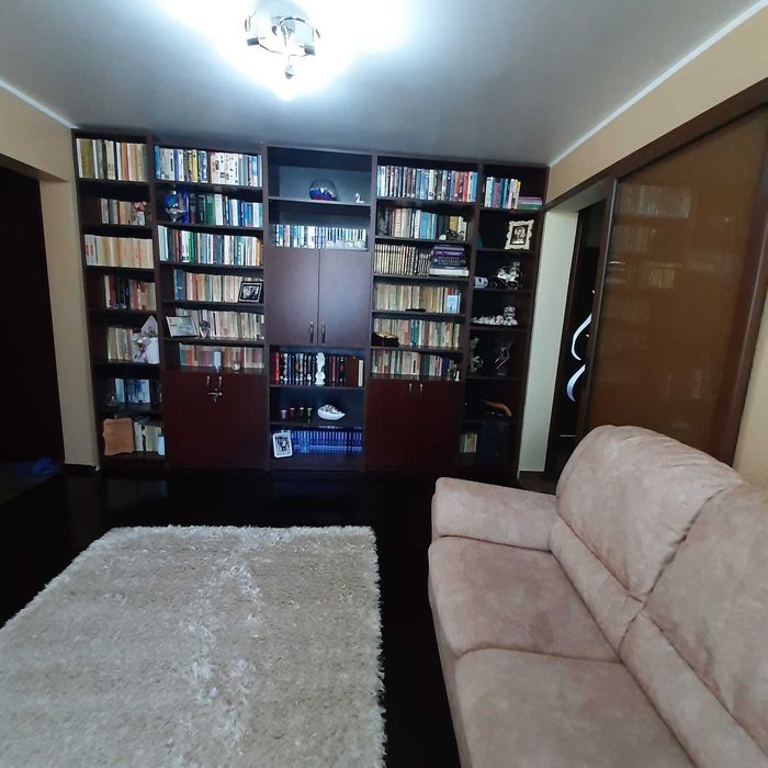 Vanzare apartament 4 camere