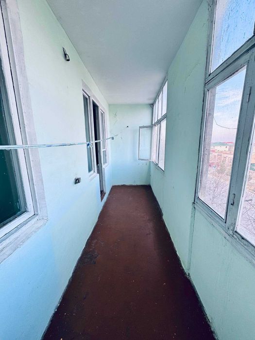 Сотилади!!! 2 - мактаб ёнида 1 - хоналик 2 хона қилинган квартира