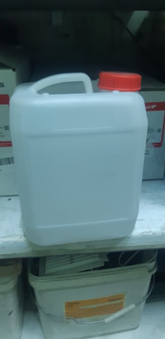 Канистры пластиковые