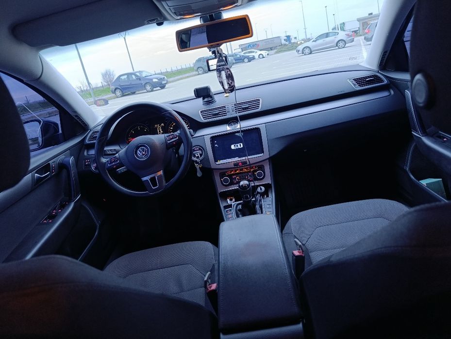Vând Volkswagen Passat, 1.6TDI, an 2011
