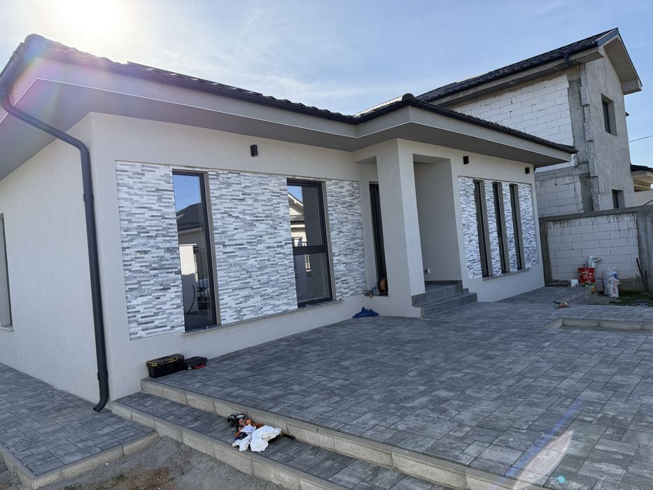 Casa zona Ford , Ionumi , Selgros cu gaz ,curent ,apa si canalizare