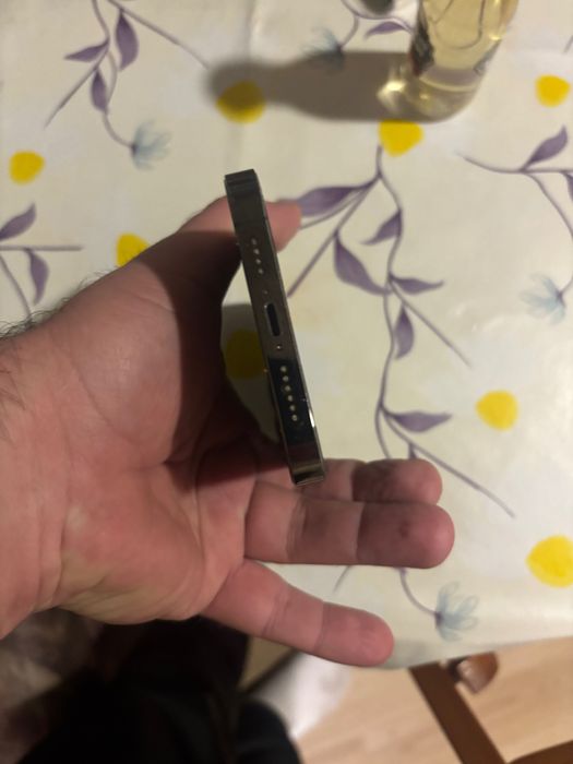 Айфон 13 pro max -256 гб за части заключен за части чудесен корпус