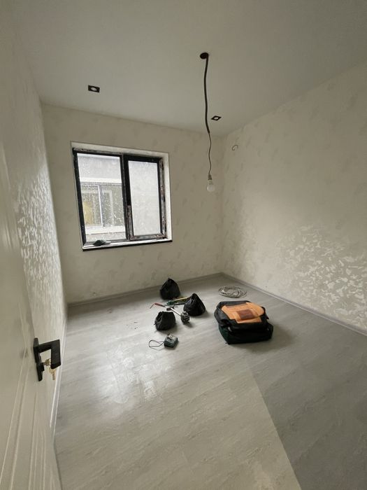 Uchaska sotiladi 4 xona sergeli Xonabod