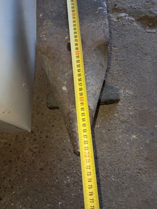 Ковашка наковалня.