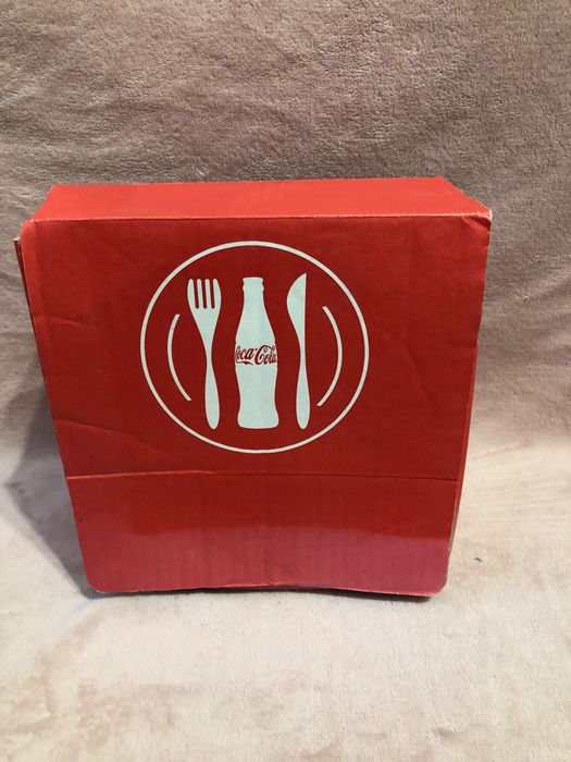Set 12 farfurii Coca-Cola. NOI