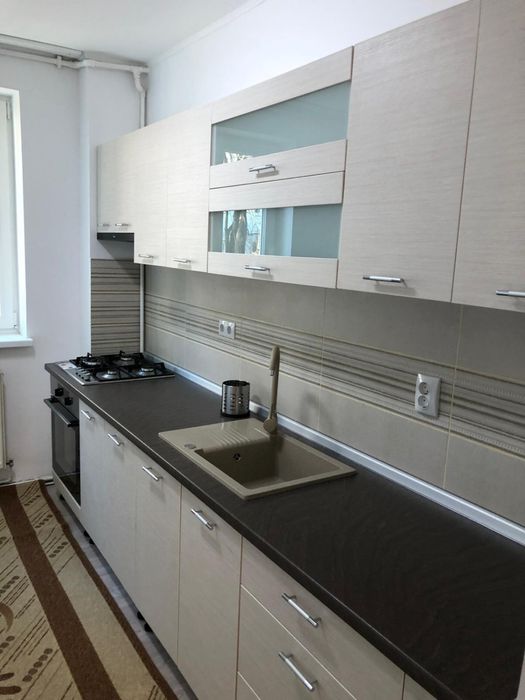 Inchiriez  apartament zona mihai viteazul