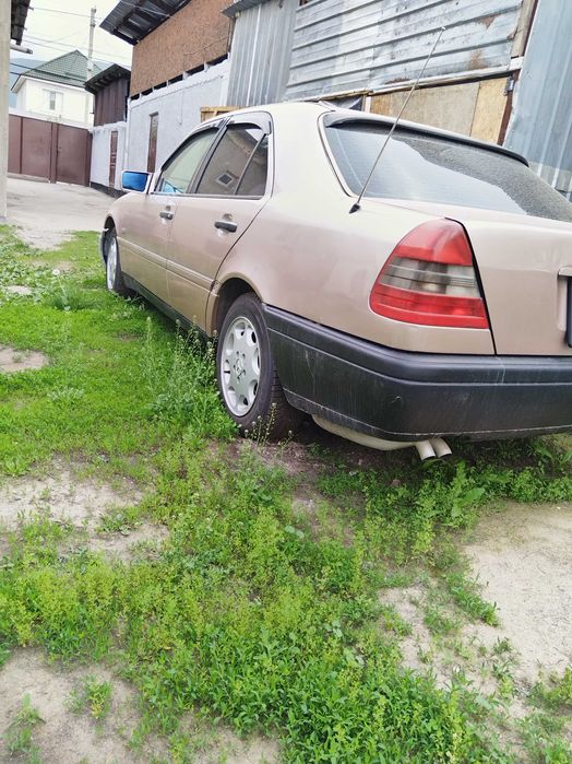 продаю мерседес цешка 280
