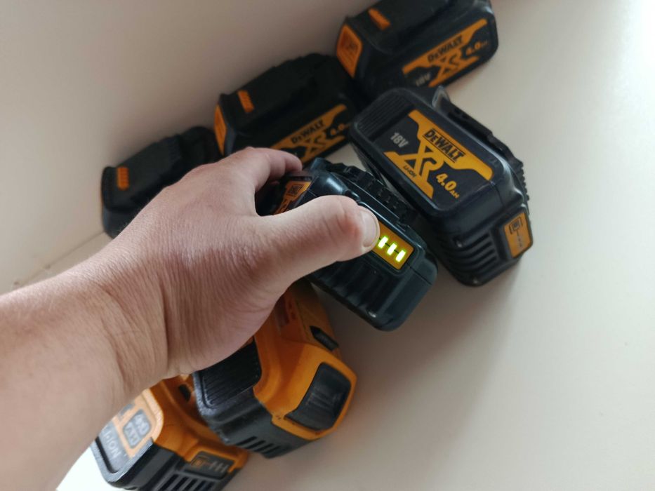DeWalt 4.0Ah 18V 54V Acumulator Baterie Sursa bormasina autofiletanta rotopercutor