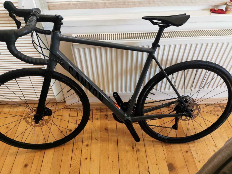 Шосеен велсоипед Canyon Endurace 7 RAW, размер L, Shimano 105 12s, карбон вилка — 300 км