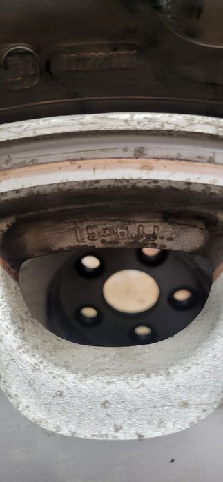 Продам комплект шин на дисках