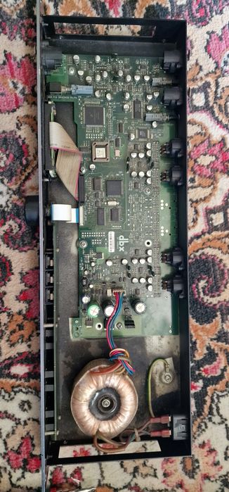 Vând puteri și Procesor dbx DriveRack PX