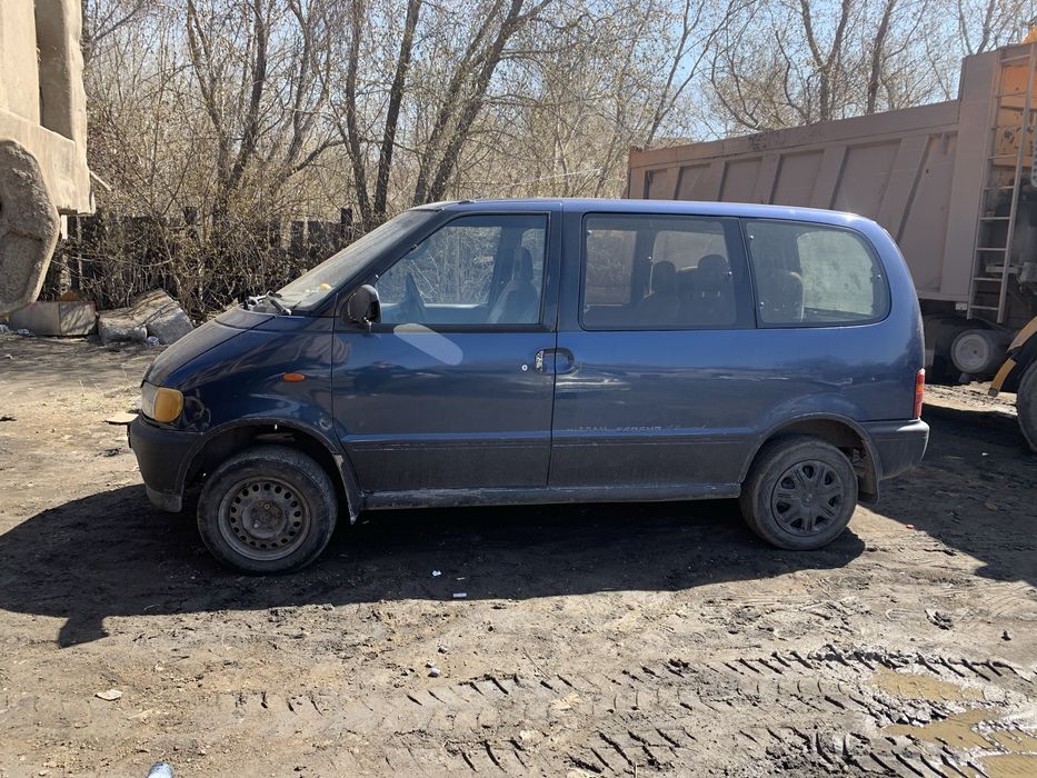 Продаю ниссан серена