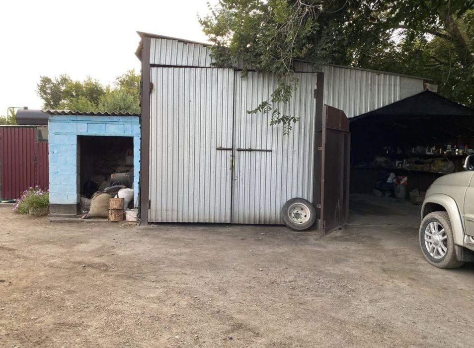 Продам дом  с большим  участком